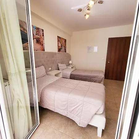 Waltanna Airport Bed & Breakfast Bari